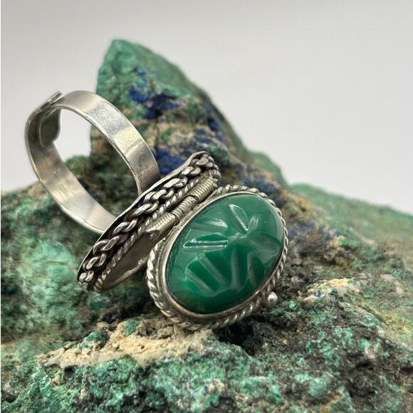 Vintage Green Agate Silver Ring with poison pocket -snuff holder - Picture 2 of 12